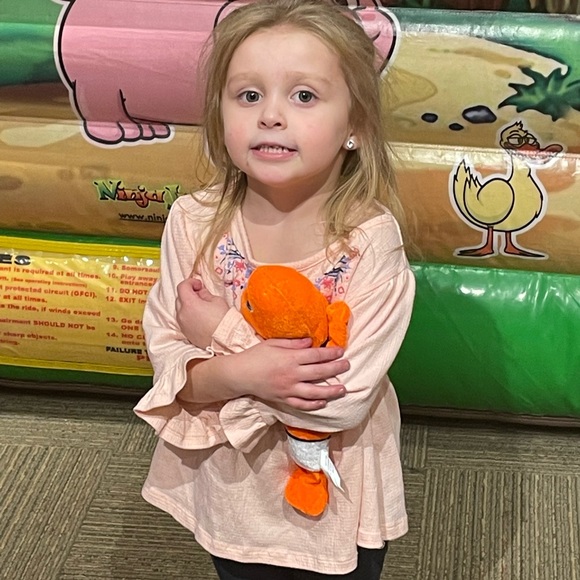 Meet your Posher - Picture 7 of 9